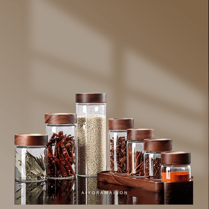 Pot de conservation hermétique pour épices en verre borosilicate avec couvercle en bois d’acacia.